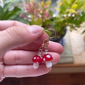 Mushroom charm earrings🍄